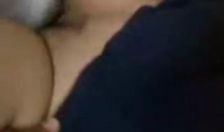 Cậu Bé Trong Ký Túc sex show nhat Xá Sinh Viên