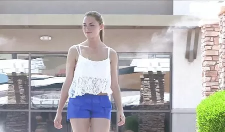 Ngọt ngào kính vuốt ve âm hộ www sex nhat ban của cô trong chuyện