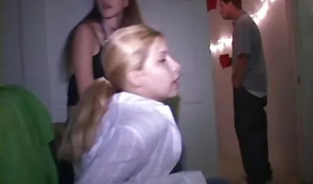 Julia sex nhat bạn không biết những gì họ đã làm gián điệp anh ta thông qua một camera ẩn.