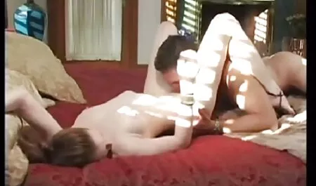 Một phụ nữ da đen nhat sex là bằng một người da trắng.