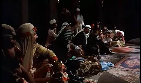 Một cô gái mạnh mẽ dò dẫm âm đạo của cô với sex dep nhat ban một dương vật.