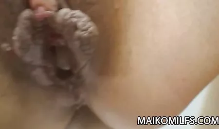 Cô gái nhà sex nhật bản sex nhật bản máy một cô gái xinh đẹp trong các đít