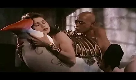 Ấu trùng của Nga với một niềm phim sex nhật bản hay đam mê hút.