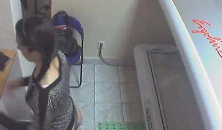 Cô gái phim sex ong chau nhat ban với âm đạo của một người bạn