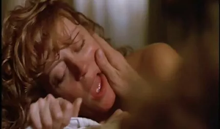 Một người đàn ông chỉ tuyệt vời tình dục phim sex jav nhat ban với một người hầu bàn.