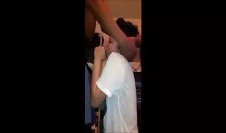 Kẹp tóc mang dòng điện được phim sex nhat ban hay nhat cố định trên cơ thể phụ nữ.